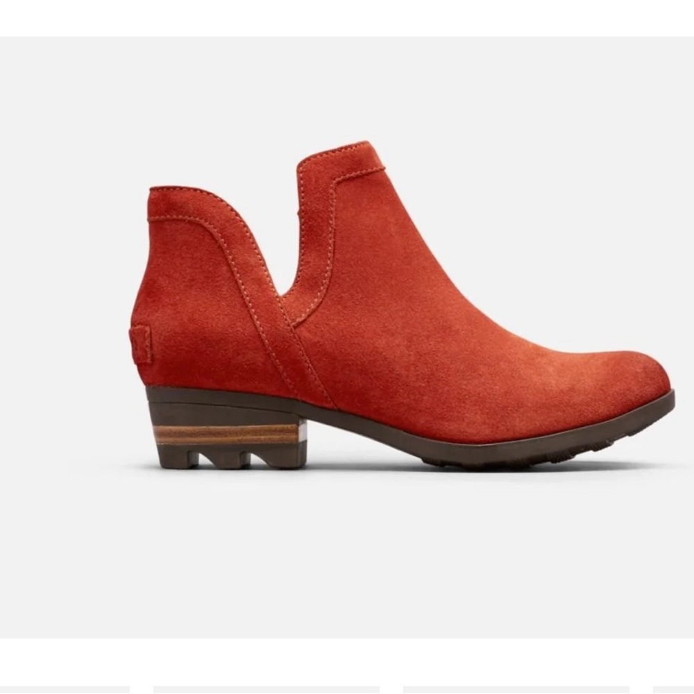 Sorel Women’s Lolla Cut-Out Bootie size 8.5 Red